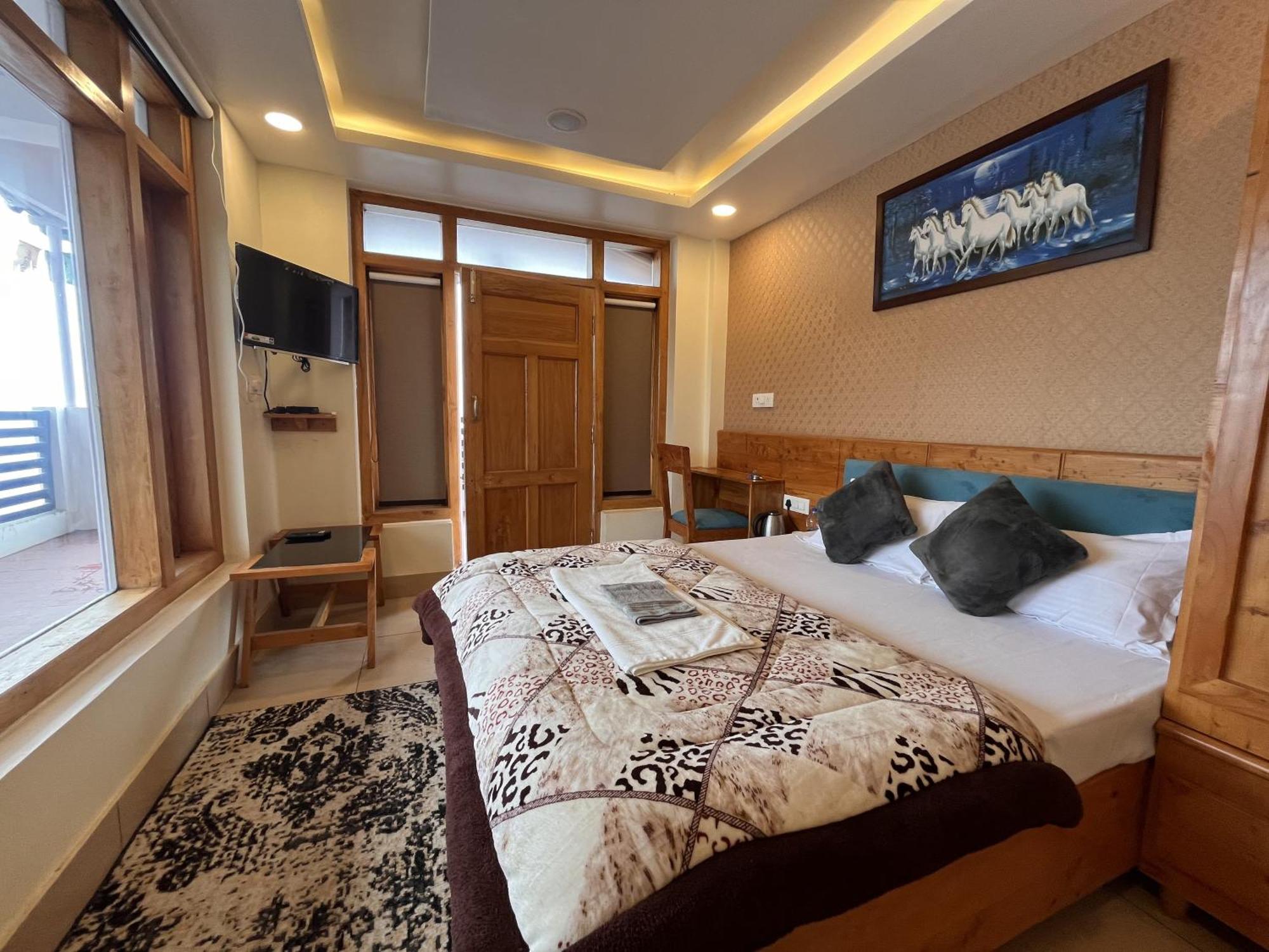 Woodpeak Homestay Nainital Esterno foto