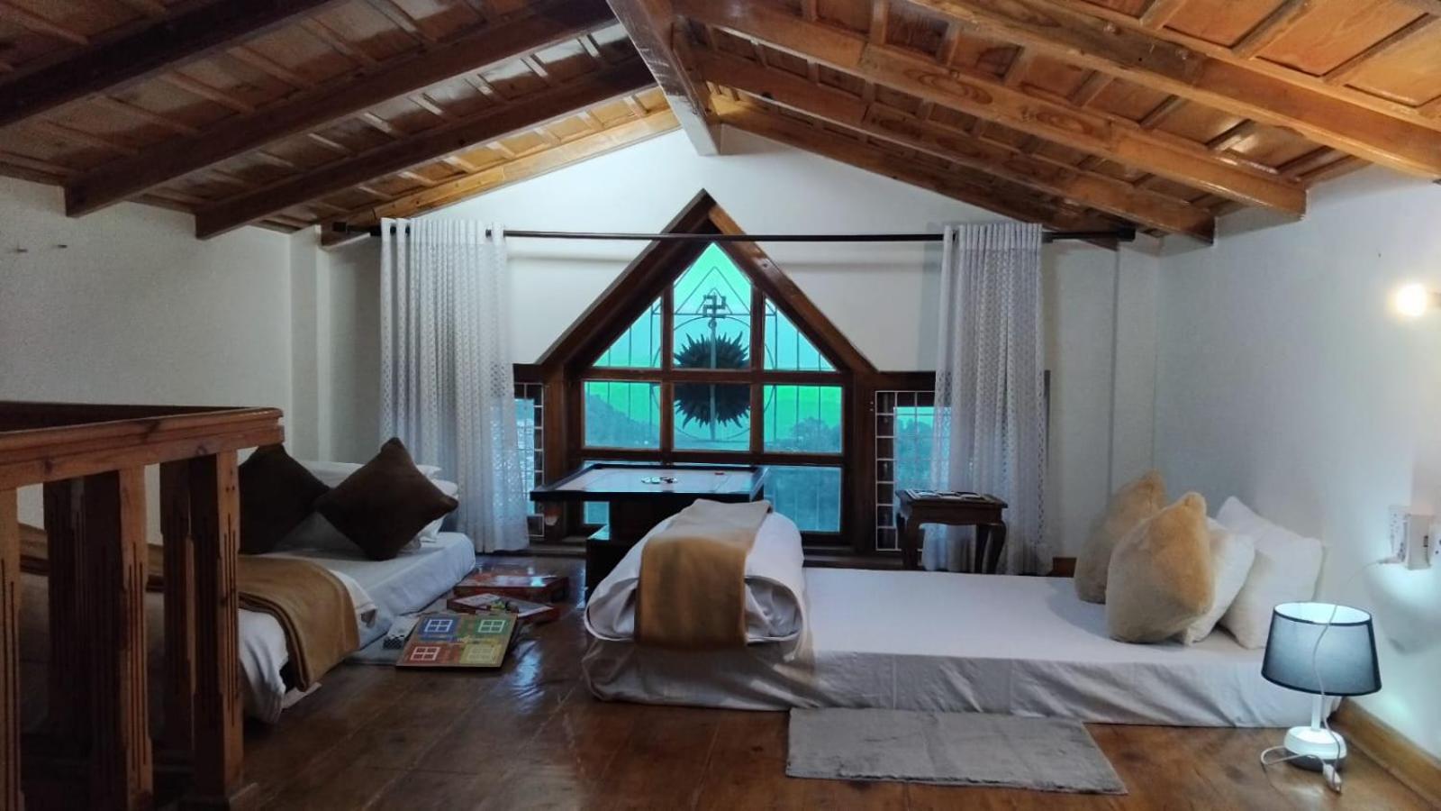 Woodpeak Homestay Nainital Esterno foto