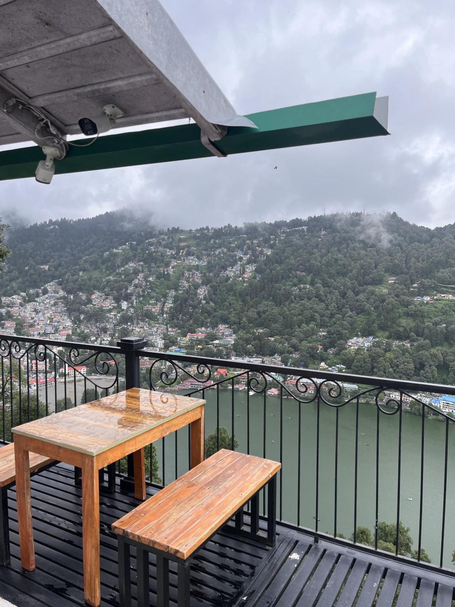 Woodpeak Homestay Nainital Esterno foto
