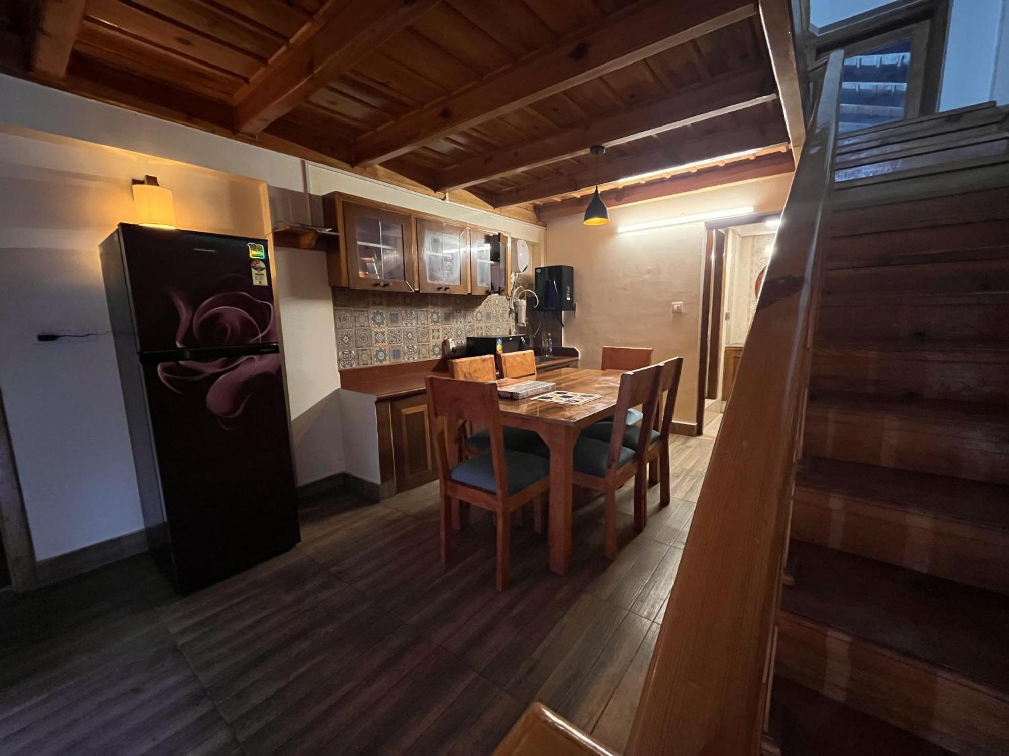 Woodpeak Homestay Nainital Esterno foto