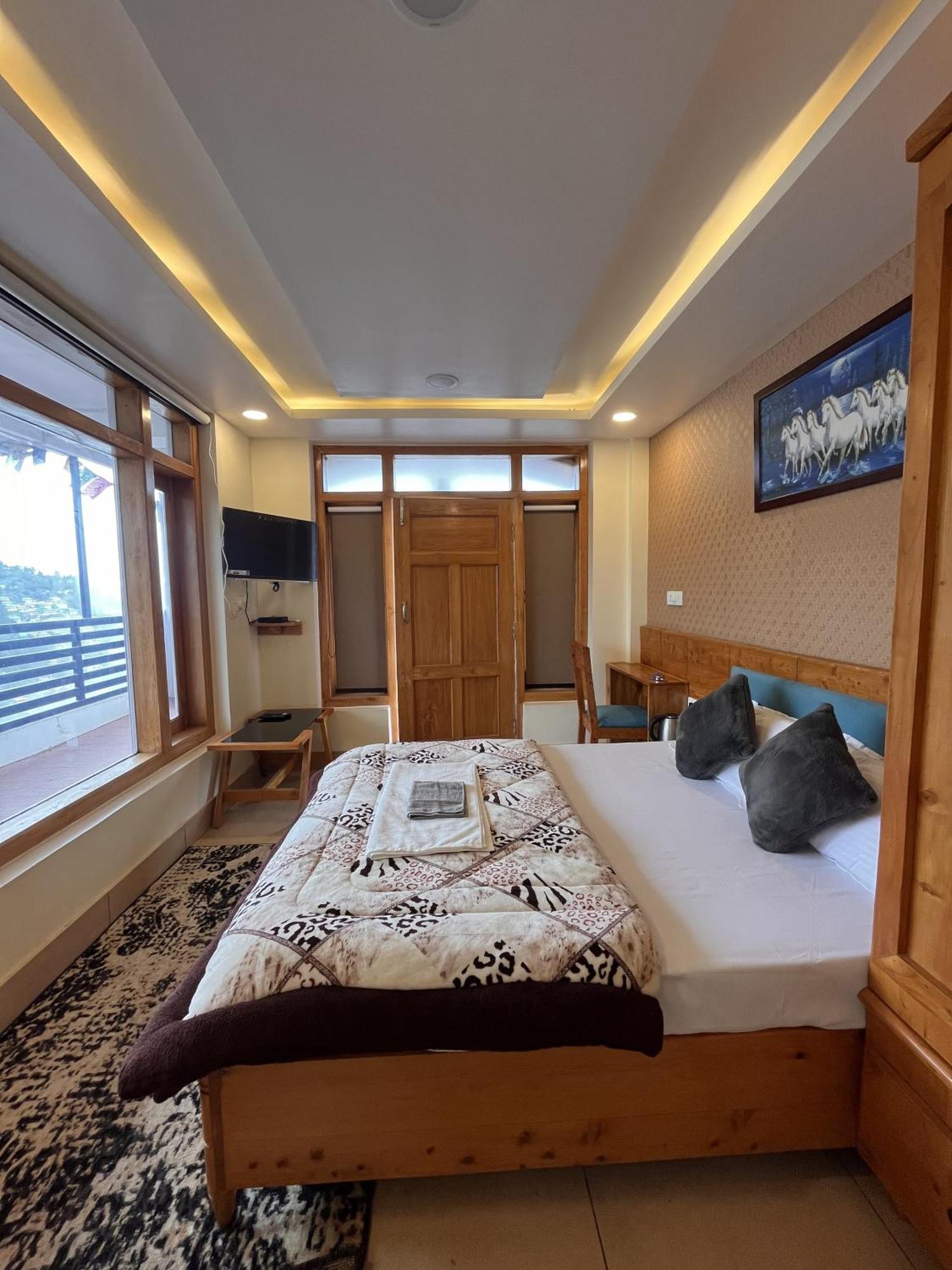 Woodpeak Homestay Nainital Esterno foto